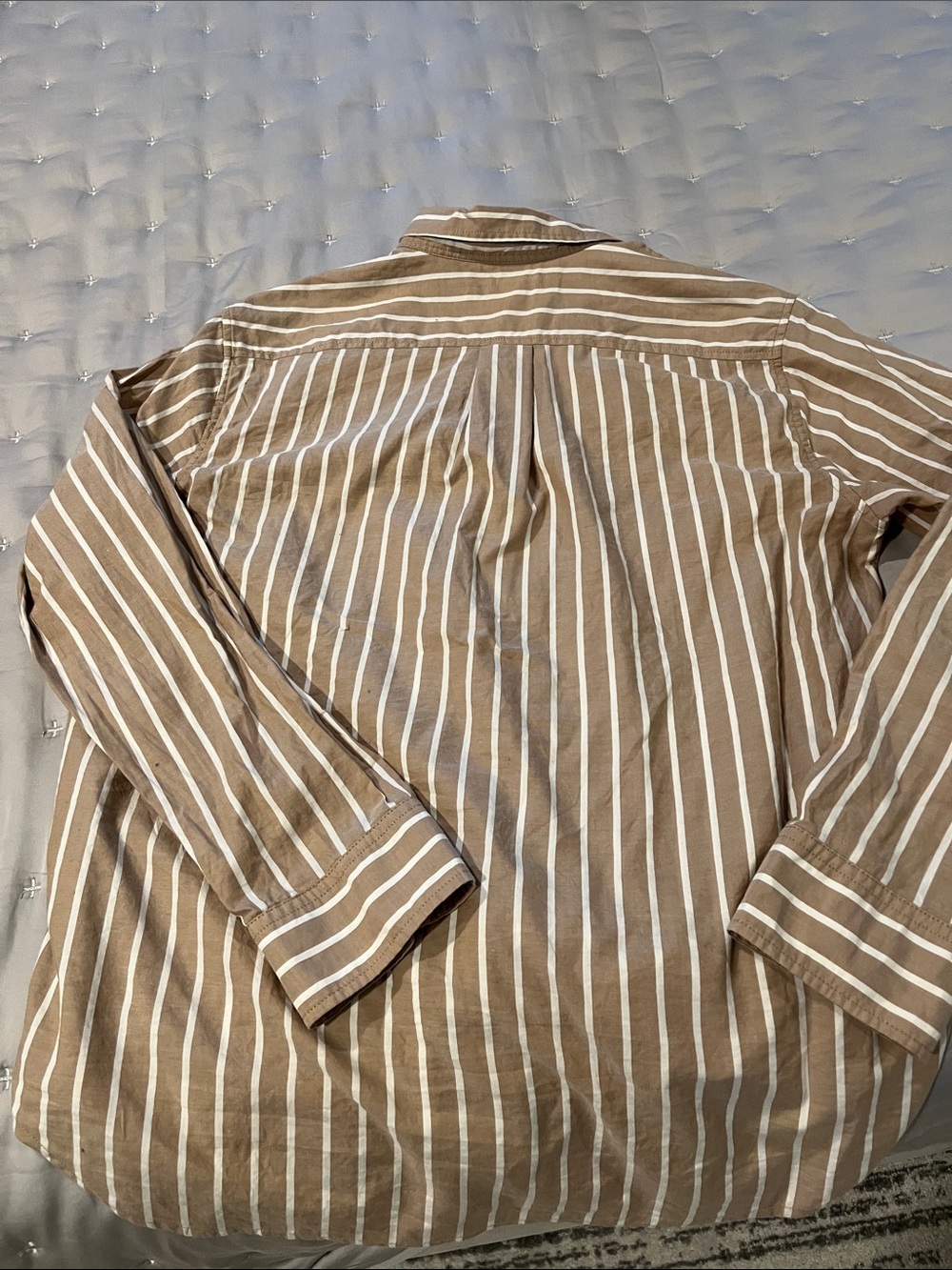 Everlane Tan and White Striped Button-Down Shirt - Picture 3 of 4